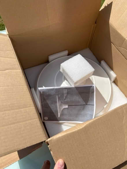 Photo of free New porcelain light fixture (Swindon SN25) #1