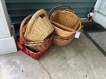 Photo of free Planters and baskets (Near Carmel HS in Mundelein) #2