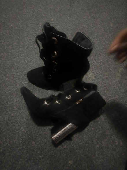 Photo of free Heel boots (B6) #3