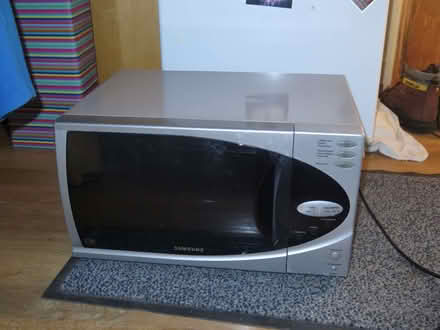Photo of free Samsung Microwave Oven (Kings Stanley GL10) #2