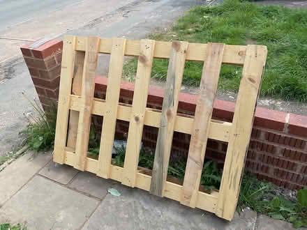 Photo of free Pallet (Leamington Spa CV32) #1