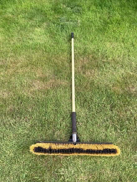 Photo of free Large Brush (GU14) #1