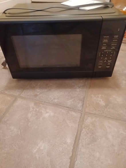 Photo of free New microwave (South Baltimore) #1