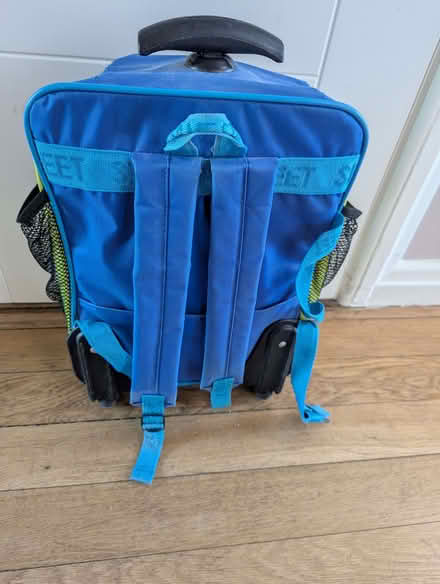 Photo of free Cookie Monster wheelie-case for child (Berkhamsted HP4) #3