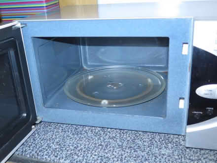 Photo of free Samsung Microwave Oven (Kings Stanley GL10) #3