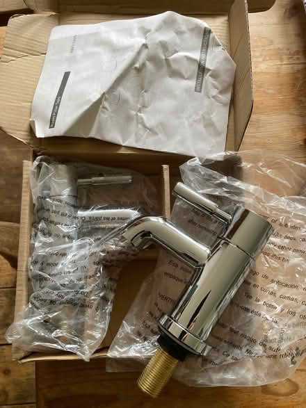 Photo of free Set of Sink pillar taps ( hot and cold) (Walton Manor OX2) #1