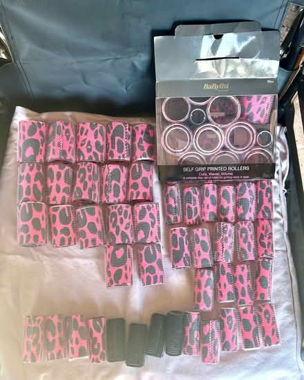 Photo of free Self grip hair rollers (Brecon LD3) #1