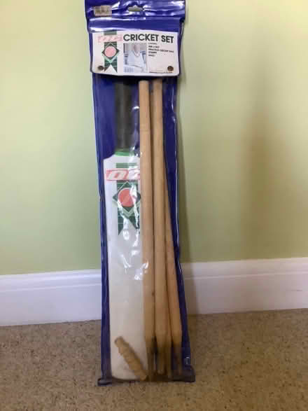 Photo of free Child’s cricket set (Moorfields) #1