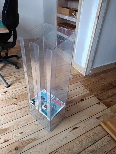 Photo of free A5 leaflet/magazine dispenser (Shoreham Beach BN43) #1