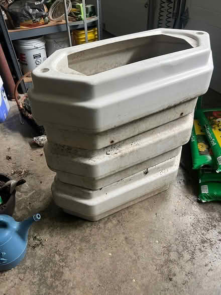 Photo of free Planters and baskets (Near Carmel HS in Mundelein) #1