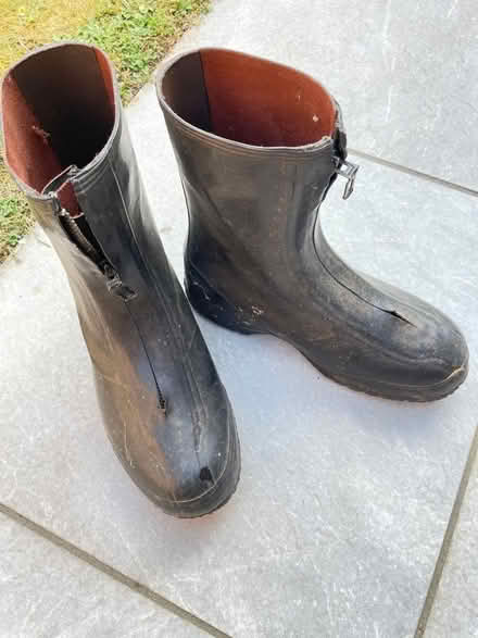 Photo of free Men’s rubber overshoes size 10 (Finchampstead RG40) #1