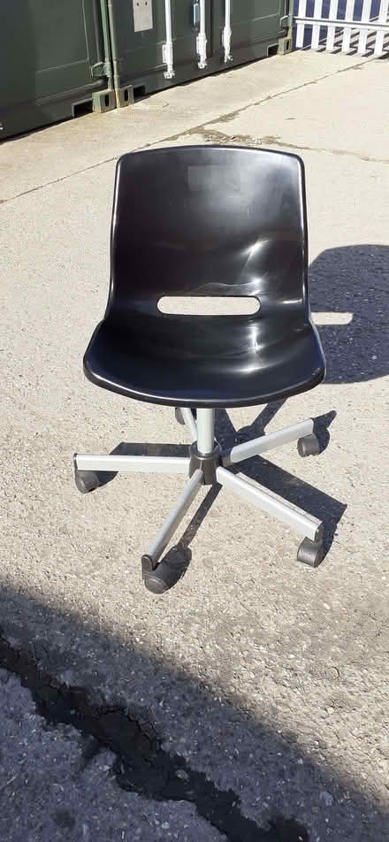 Photo of free Small plastic office chair (New Tupton S42) #1