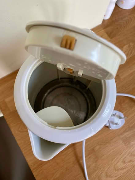 Photo of free Kettle (Great Barr B437LA) #3