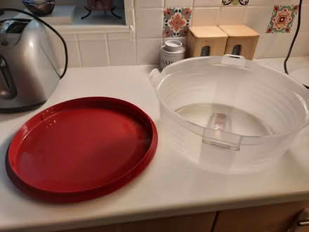 Photo of free Large cake tin/carrier (Butetown CF10) #2