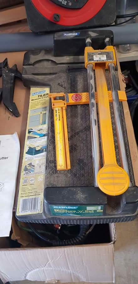 Photo of free Manual Tile Cutter (Bexley DA1) #1