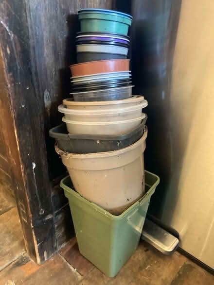 Photo of free Plastic flower pots (University Area RG1) #1