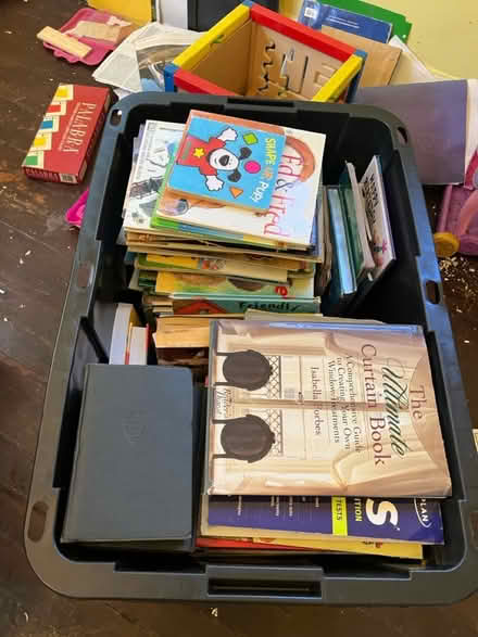Photo of free So many books (20012) #3