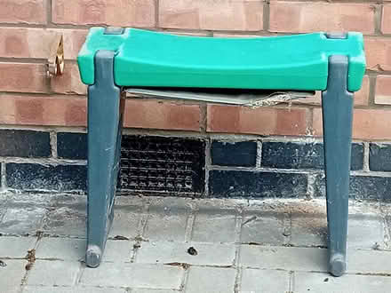 Photo of free Gardener's seat (Glenfield Rd area LE3) #1
