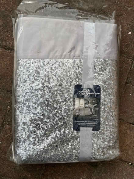 Photo of free King size duvet cover and 2 pillowcases (North Hinksey OX2) #1