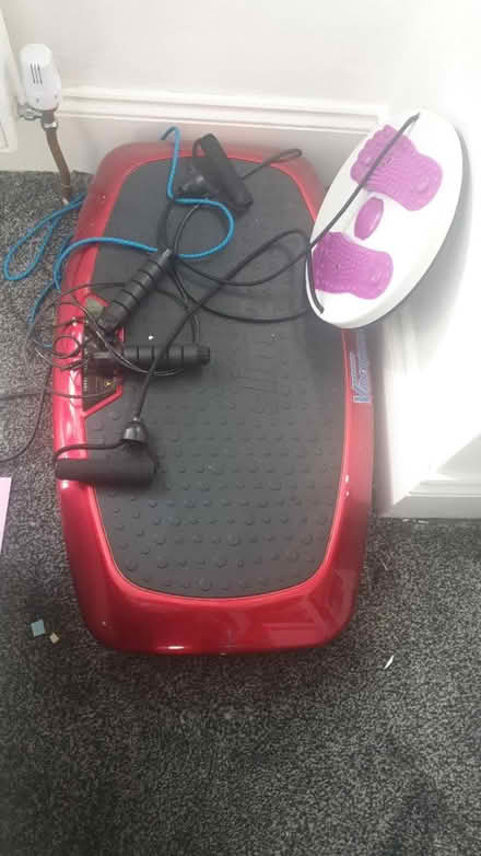 Photo of free vibration plate and maxi climber (SE18 2) #1