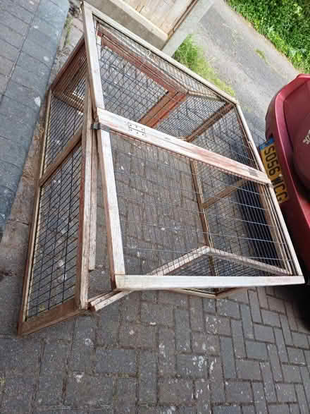 Photo of free Guinea pig run in need of tlc (Worcester WR5) #1