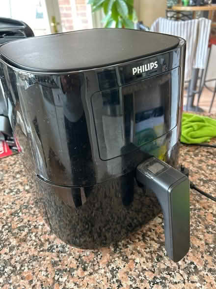 Photo of free Air fryer Philips (Denham Uxbridge) #1
