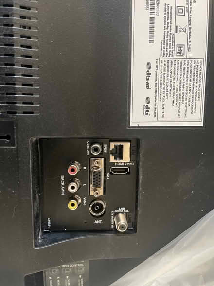 Photo of free Toshiba tv (Fenay Bridge HD8) #2