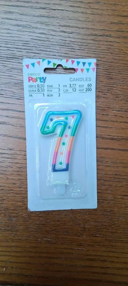 Photo of free Number 7 birthday candle (Rakegate Estate WV10) #1