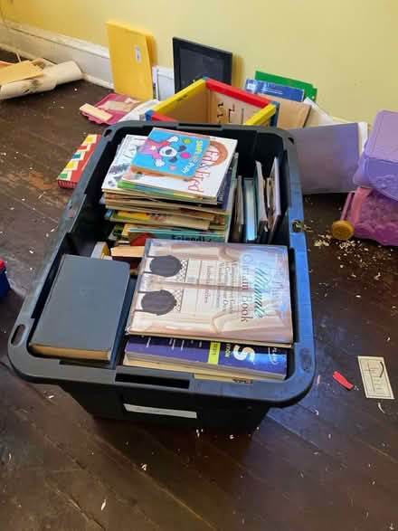 Photo of free So many books (20012) #2