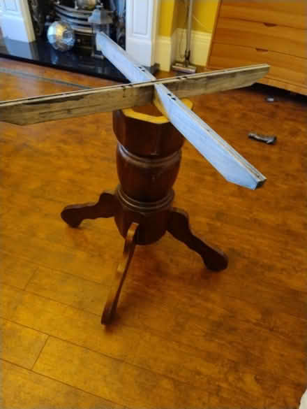 Photo of free Circular table (Eltham SE9) #3