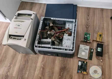 Photo of Old computers /radios/game consoles (BR2) #3