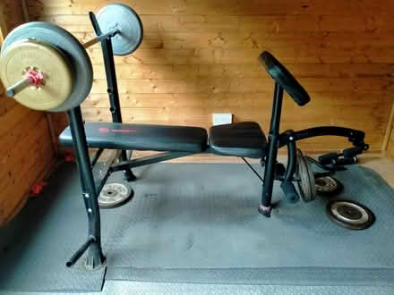 Photo of free Bench and weights (Stamford Hill N15) #1