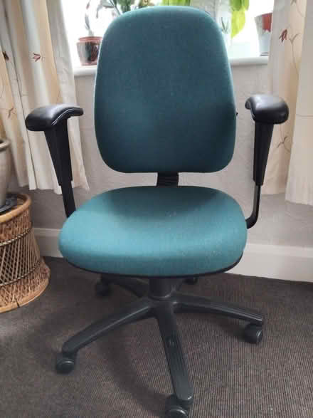 Photo of free Desk chair (Starbeck HG1) #1