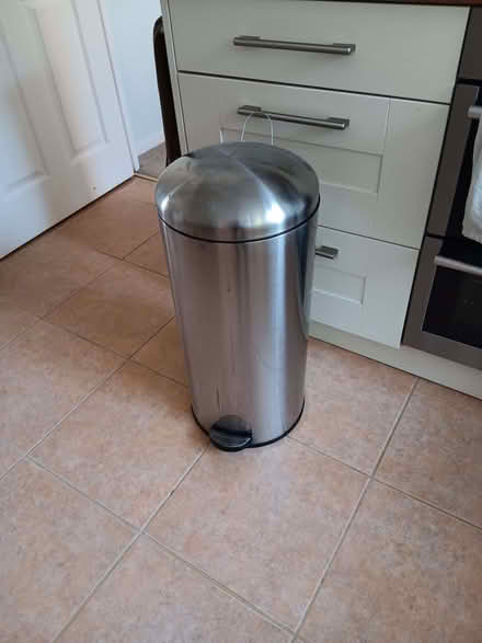 Photo of free Tall pedal bin (Eccleshall ST21) #2