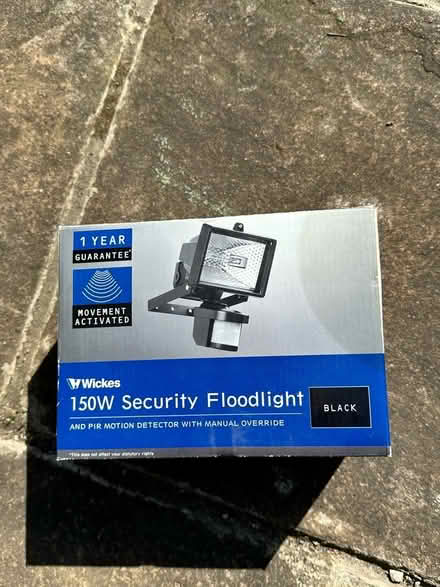 Photo of free Outdoor 150W Security Floodlight with PIR (Duffield DE56) #1
