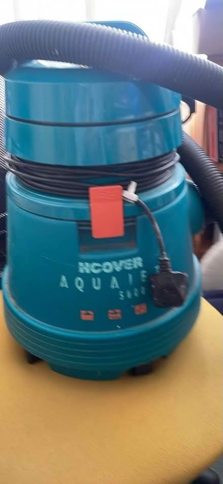 Photo of free Hoover Vacuum Cleaner (Woodley RG6) #1