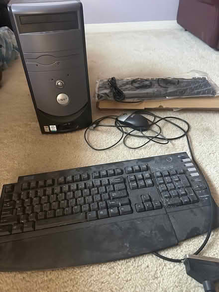 Photo of free Dell Dimensions 1100 and keyboards (South Ajax) #1