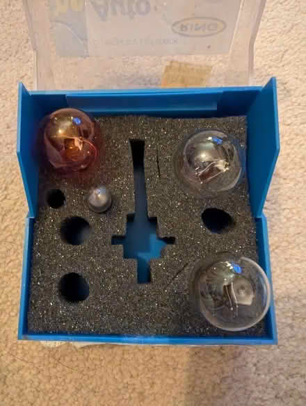 Photo of free Auto bulb kit (Wokingham RG41) #3