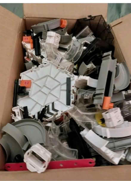 Photo of free Hex Bug Tracks and Accessories (Chessington KT9) #1