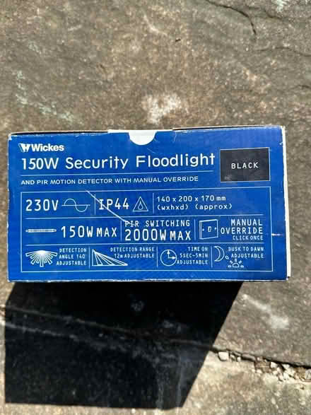 Photo of free Outdoor 150W Security Floodlight with PIR (Duffield DE56) #2