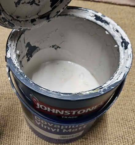 Photo of free Matt Pebble Emulsion Paint (Bilton HG1) #2