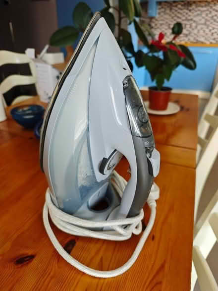 Photo of free Steam iron (Rottingdean BN2) #1