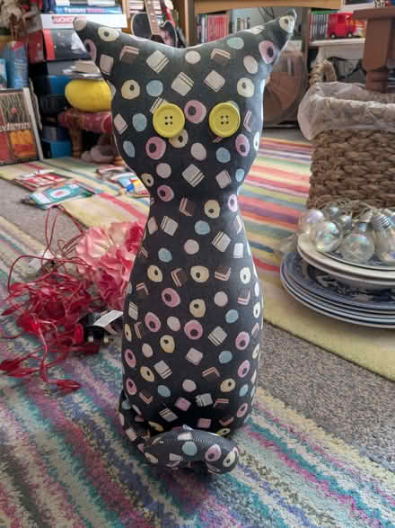 Photo of free Unusual cat doorstop (Cam GL11) #1