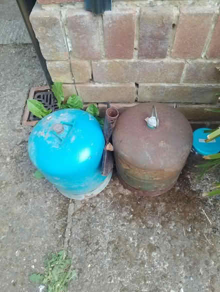 Photo of free 2 gas bottles (Yalding ME18) #1