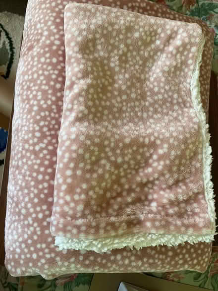 Photo of free Single pink spotty fleece duvet cover and pillowcase (Malvern WR14) #1