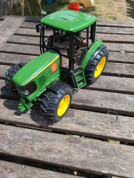 Photo of free John Deere model tractor (BN43) #1