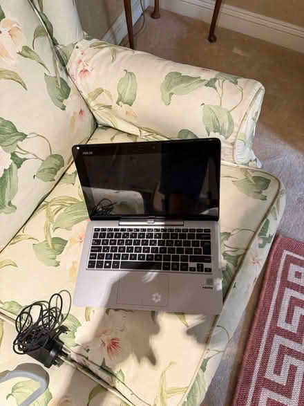 Photo of free Asus T200T (Warden Hill GL51) #3