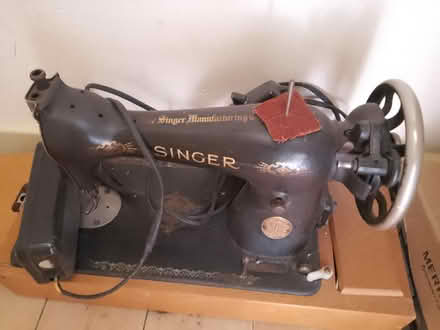 Photo of free Singer electric sewing machine (Gresham NR11) #1