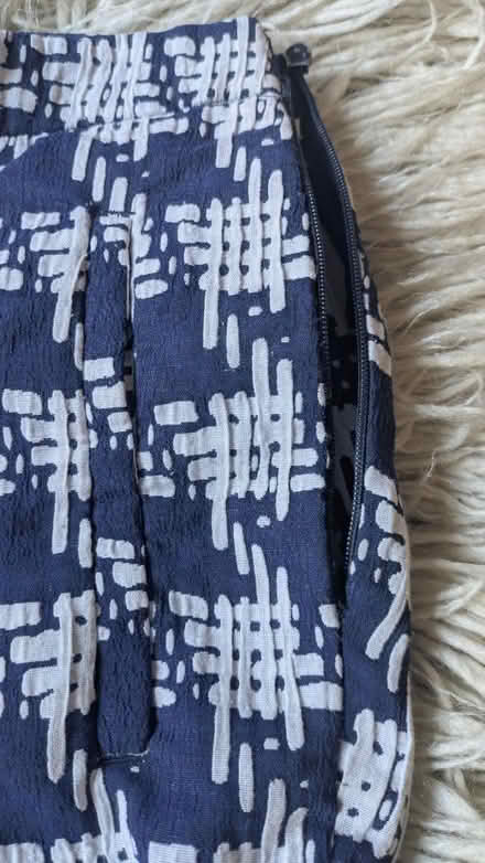 Photo of free Zara trousers size 8 broken zip (NR2) #2