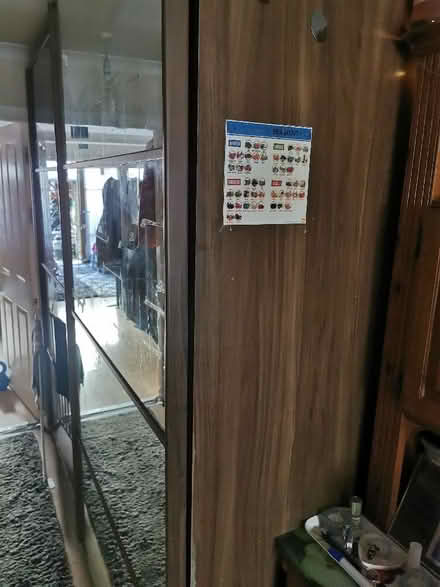Photo of free Big wardrobe, sliding doors (Woodside CR0) #3